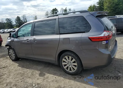 2016 Toyota Sienna Le z USA, uszkodzony, nr VIN 5TDJK3DC5GS144851